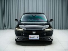 Honda Accord 260TURBO Premium Edition - фото 2