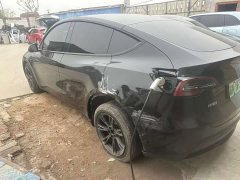 Tesla Model Y Rear-Wheel Drive - ფოტო 4
