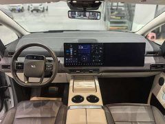 Li Auto Li Xiang MEGA Ultra - ფოტო 8