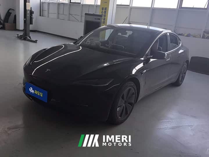 Tesla Model 3 Rear-Wheel Drive