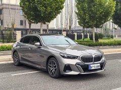 BMW i5 eDrive 35L Luxury Edition Premium Package - ფოტო 3