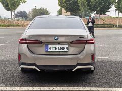 BMW i5 eDrive 35L Luxury Edition Premium Package - ფოტო 7