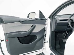 Tesla Model Y Rear-Wheel Drive - фото 17