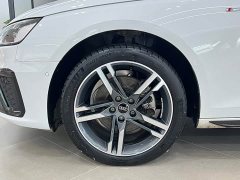 Audi A4L 40 TFSI Luxury Dynamic - ფოტო 4