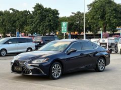 Lexus ES 260 Excellence Edition - ფოტო 1