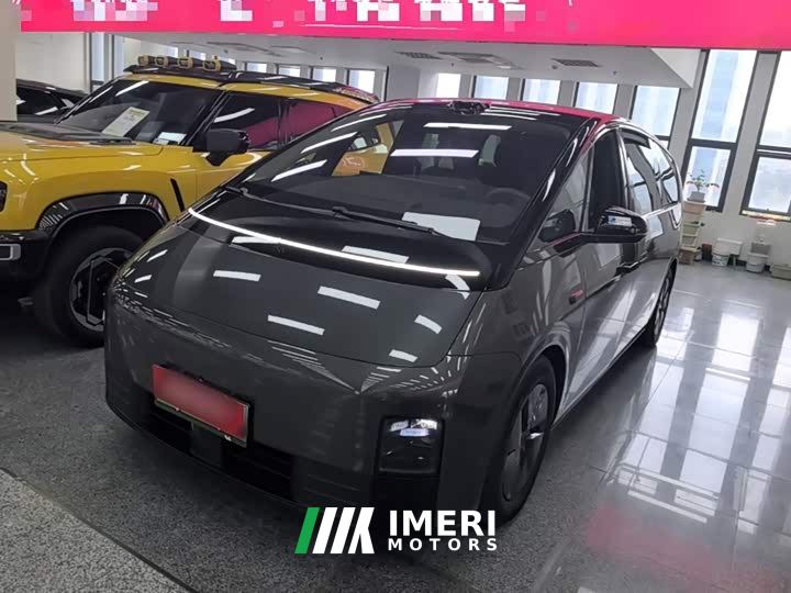 Li Auto MEGA Home Family Edition