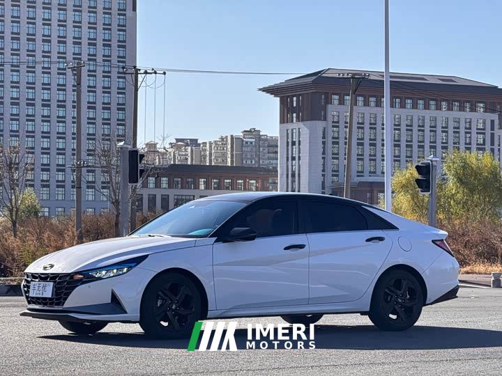 Hyundai Elantra 1.5L CVT Luxury