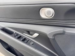 Hyundai Elantra 1.5L CVT Luxury - фото 16