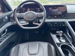 Hyundai Elantra 1.5L CVT Luxury - фото 17