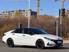 Hyundai Elantra 1.5L CVT Luxury - фото 3