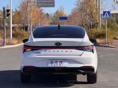 Hyundai Elantra 1.5L CVT Luxury - фото 5
