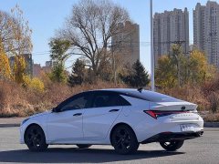 Hyundai Elantra 1.5L CVT Luxury - фото 6