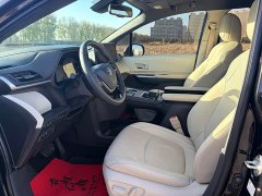 Toyota Sienna 2.5L Hybrid Premium Edition - ფოტო 7