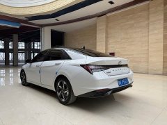 Hyundai Elantra 1.5L CVT Luxury - ფოტო 6