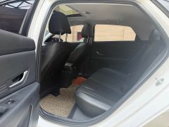 Hyundai Elantra 1.5L CVT Luxury - ფოტო 7
