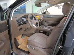 Volkswagen Viloran 380TSI Edition - ფოტო 8