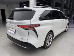 Toyota Sienna 2.5L Hybrid Premium Edition - ფოტო 3