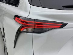 Toyota Sienna 2.5L Hybrid Premium Edition - ფოტო 6