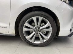 Toyota Sienna 2.5L Hybrid Premium Edition - ფოტო 7