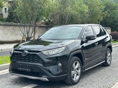 Toyota RAV4 2.0L CVT FWD Fashion Edition - фото 1