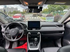 Toyota RAV4 2.0L CVT FWD Fashion Edition - фото 12