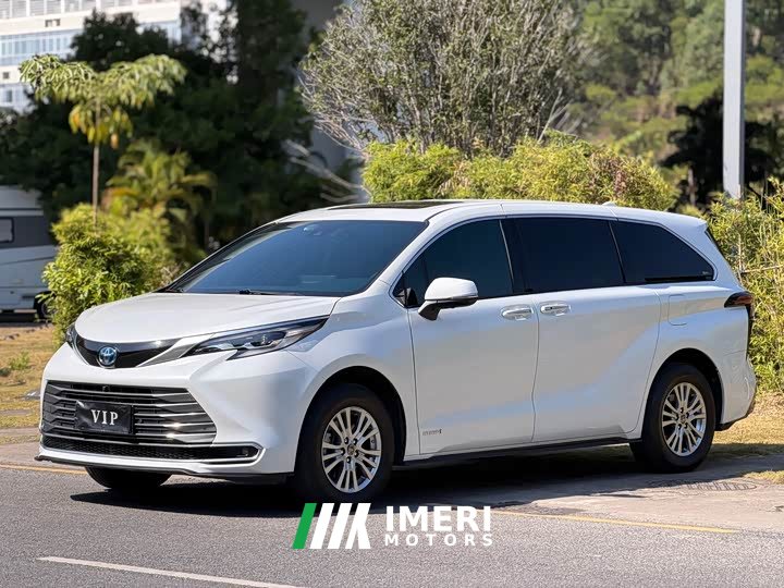 Toyota Sienna 2.5L Hybrid Premium Edition