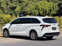 Toyota Sienna 2.5L Hybrid Premium Edition - photo 15