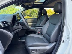 Toyota Sienna 2.5L Hybrid Premium Edition - photo 4