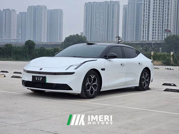 Lynk & Co 10 240 AWD Ultra Sport H7 - car from China
