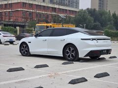 Lynk & Co 10 240 AWD Ultra Sport H7 - photo 9