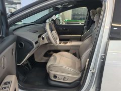 Li Auto i6 Two-Wheel Drive Standard - ფოტო 6