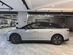Li Auto i6 Two-Wheel Drive Standard - ფოტო 9