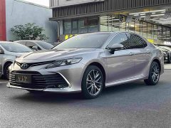 Toyota Camry Hybrid Luxury - photo 1