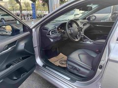 Toyota Camry Hybrid Luxury - photo 13
