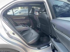 Toyota Camry Hybrid Luxury - photo 17