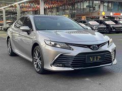 Toyota Camry Hybrid Luxury - photo 3