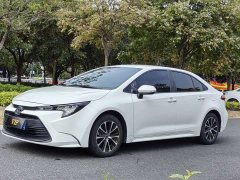 Toyota Corolla Facelift TNGA 1.5L CVT Base - фото 1