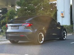 Tesla Model Y Rear-Wheel Drive - ფოტო 6