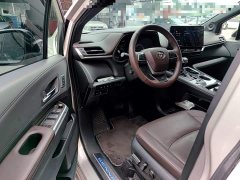 Toyota Sienna 2.5L Hybrid Platinum Edition - photo 15