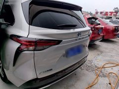 Toyota Sienna 2.5L Hybrid Platinum Edition - photo 5