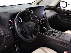 Toyota Vellfire Crown Hybrid 2.5L Executive Premier Edition - photo 11
