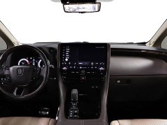 Toyota Vellfire Crown Hybrid 2.5L Executive Premier Edition - photo 19