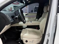 Li Auto L6 Max - ფოტო 4