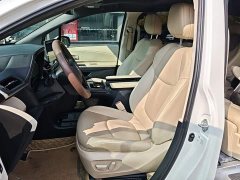 Toyota Gravia 2.5L Hybrid Premium Edition - photo 14
