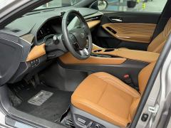 Toyota Camry Hybrid 2.5L XLE Premium - фото 4