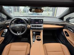 Toyota Camry Hybrid 2.5L XLE Premium - фото 5