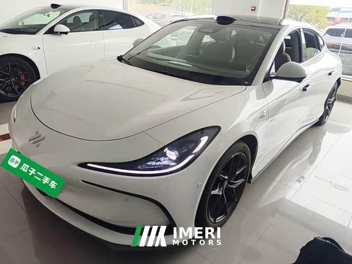 IM Motors Zhiji L6 Max Standard Edition