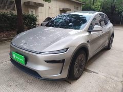 Tesla Model Y L Long Range All-Wheel Drive - фото 1