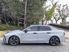 Lynk & Co 03 1.5T EM-F AM - ფოტო 3