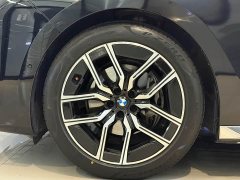 BMW 7 Series 735Li M Sport Package - ფოტო 18